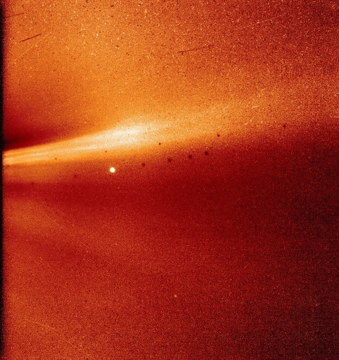 派克探测器传回在太阳大气层中拍摄的第一张照片
