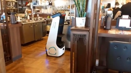 在日本体验中国智造，智能送餐机器人Keenbot入驻大和北京菜