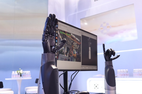 万台订单，量产开启：曦诺未来Xynova如何定义灵巧手的“交付时代”？