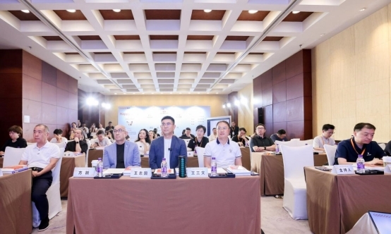 政企学协同发力，酷开AIOS硅基管理拓宽企业AI落地路径