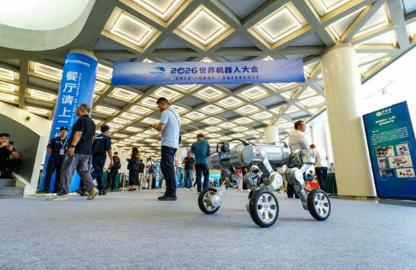 轮·车·足“三合一”，伽利略Galileo X亮相WRC2026，以大一统系统重构下一代移动底座